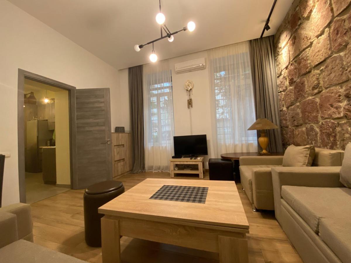 Nice Loft On Uznadze Street Тбилиси Екстериор снимка