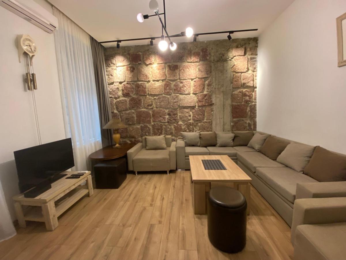 Nice Loft On Uznadze Street Тбилиси Екстериор снимка