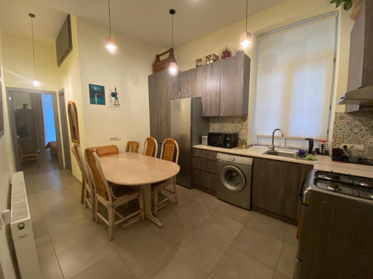 Nice Loft On Uznadze Street Тбилиси Екстериор снимка