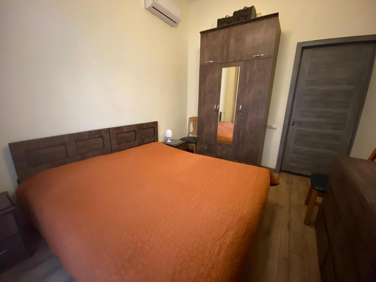 Nice Loft On Uznadze Street Тбилиси Екстериор снимка